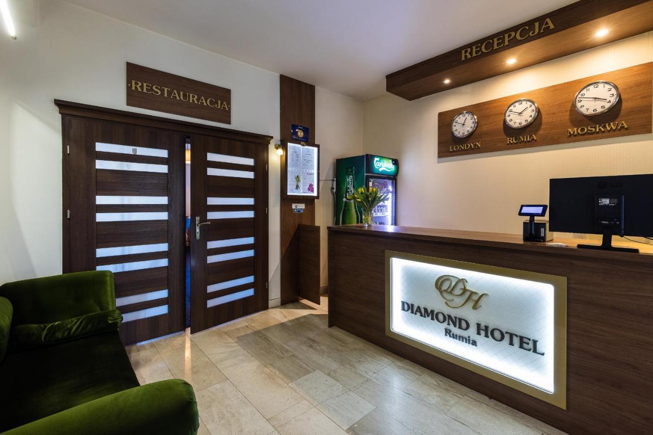 Hotel Diamond W Bialym Dworku Rumia Buitenkant foto