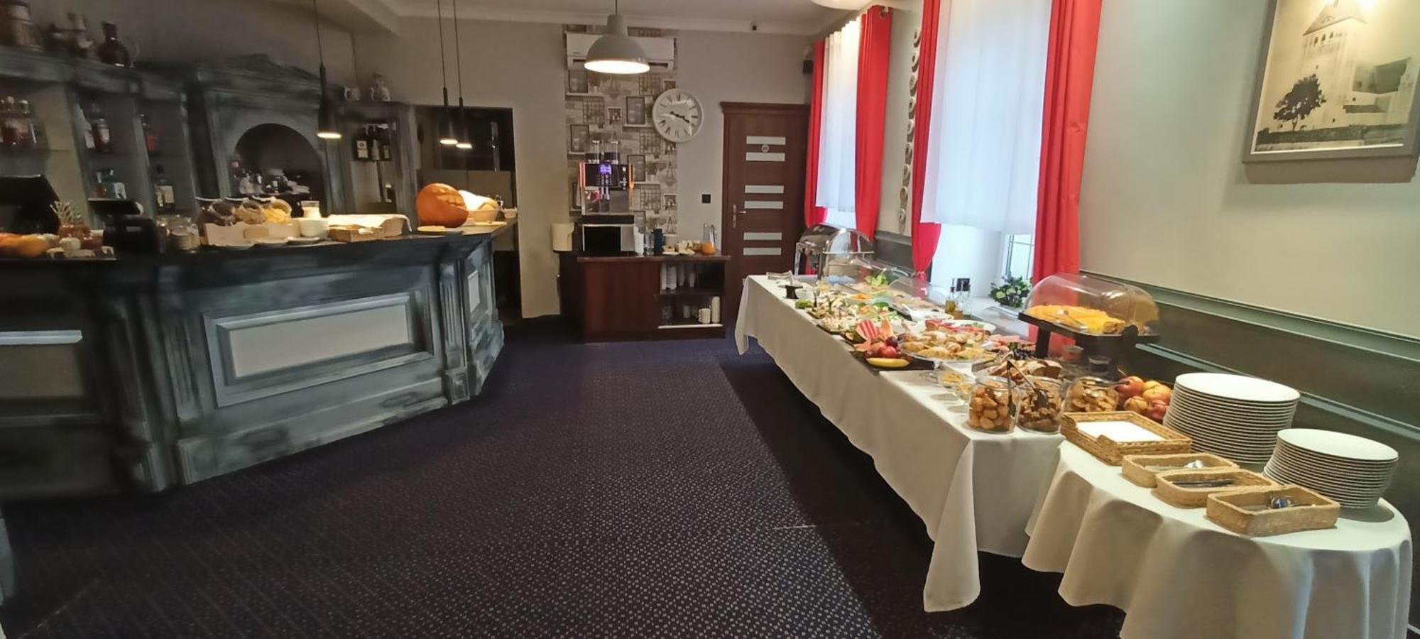 Hotel Diamond W Bialym Dworku Rumia Buitenkant foto